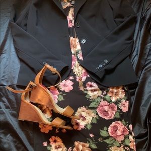 Black floral dress 👗